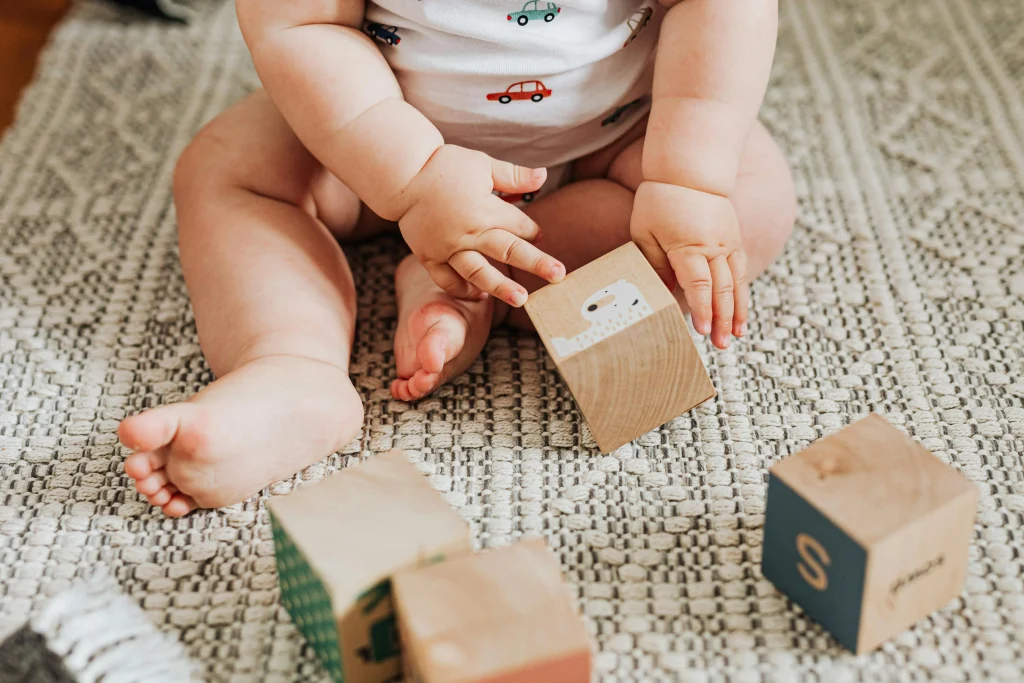 15 Things to Do with a 4-Month-Old Baby: Gentle, Brain-Boosting Activities 2 brain boosting activities