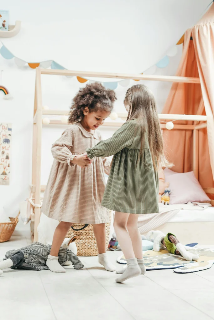 🏠Indoor Summer Activities to Keep Kids Engaged and Happy 10 indoor playing