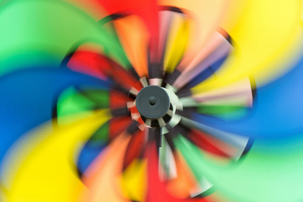 25 Engaging Tummy Time Ideas to Help Your Baby Grow Strong 11 visulise spin toy